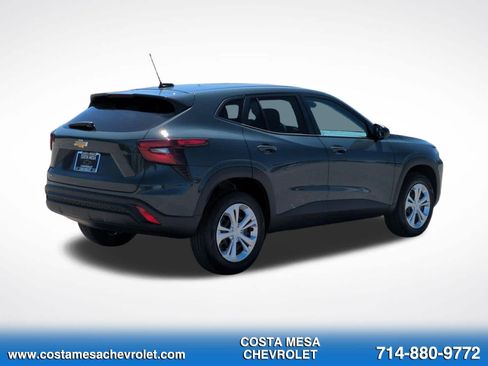 New 2026 Chevrolet Trax LS FWD image 5
