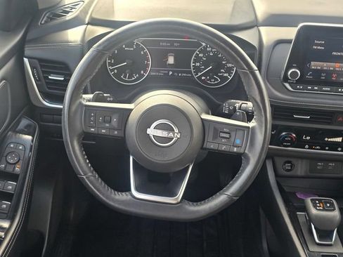 Used 2024 Nissan Rogue SV w/ SV Premium Package FWD image 15