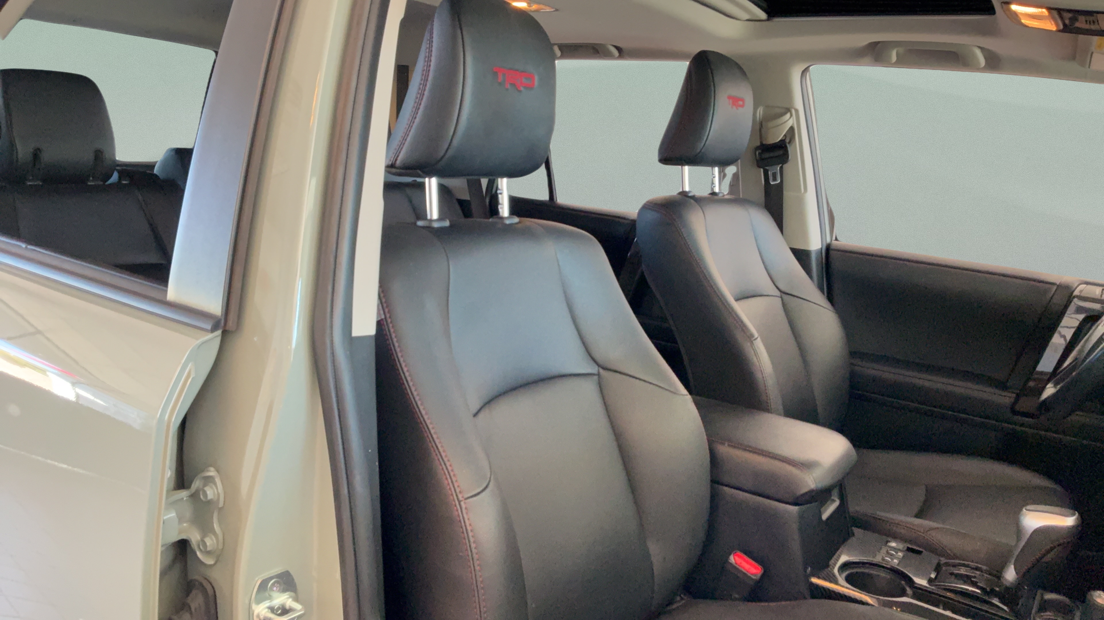 Certified 2023 Toyota 4Runner TRD Off-Road Premium w/ Moonroof Package AWD/4WD image 38