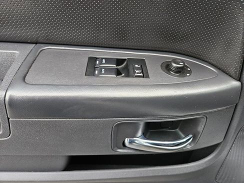 Used 2009 Dodge Challenger R/T image 13