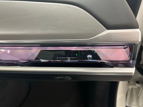 Used 2025 BMW 760i xDrive w/ Executive Package image 41