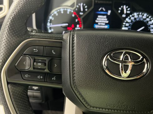 Used 2026 Toyota Tundra SR5 w/ SR5 Premium Package AWD/4WD image 18