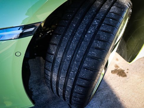 Used 2025 Porsche 911 Carrera image 14