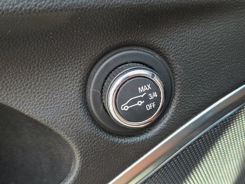 Used 2018 Buick Enclave Essence FWD image 32
