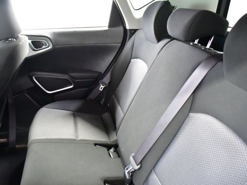 Used 2024 Kia Soul LX w/ Option Group 015 FWD image 11