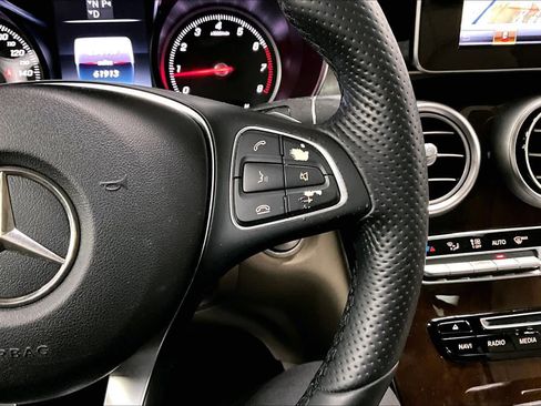 Used 2018 Mercedes-Benz GLC 300 4MATIC image 25