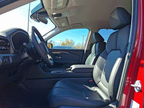 New 2025 Honda Pilot EX-L image 6