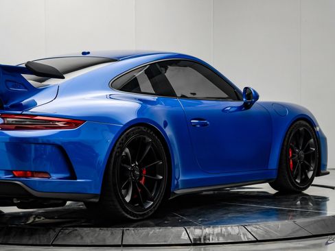 Used 2018 Porsche 911 GT3 RWD image 23
