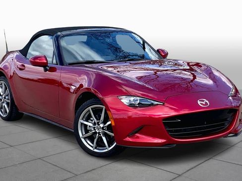 Used 2023 MAZDA MX-5 Miata Grand Touring image 2