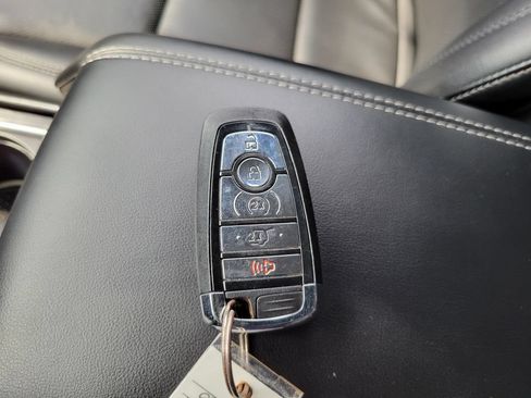 Used 2020 Lincoln Corsair AWD w/ Equipment Group 101A image 20