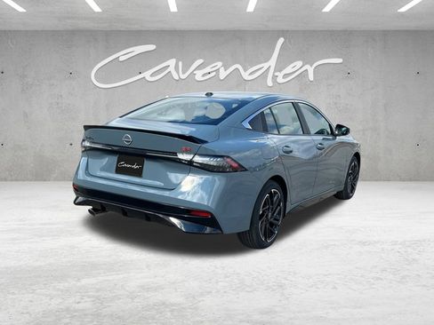 New 2026 Nissan Sentra SR w/ Floor Mat Package FWD image 17