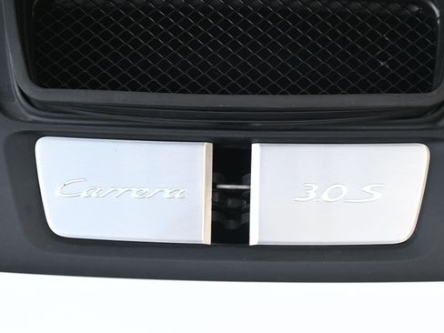 Certified 2018 Porsche 911 Carrera 4S image 22