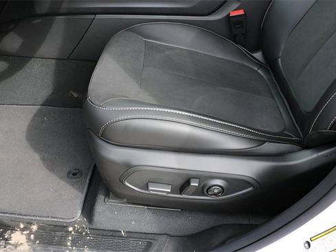 New 2026 Jeep Grand Cherokee Altitude image 13