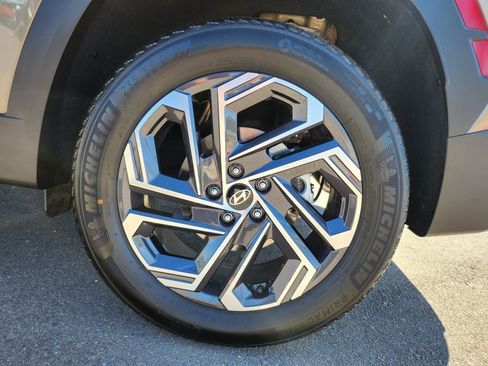 Used 2025 Hyundai Tucson Limited AWD/4WD image 38