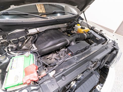 Used 2013 Ford F150 Platinum image 35