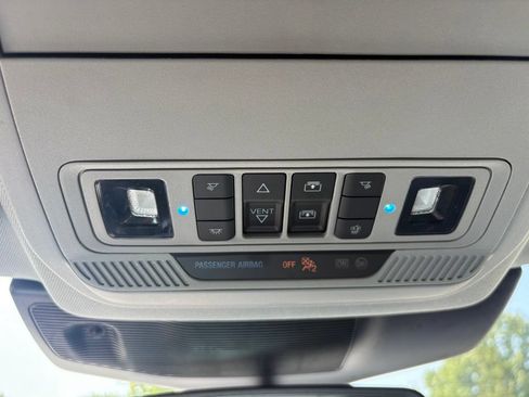 Used 2023 Ford Explorer Limited w/ Limited Technology Package AWD/4WD image 34