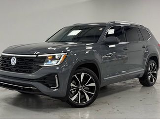 Used 2025 Volkswagen Atlas SEL Premium R-Line video 1