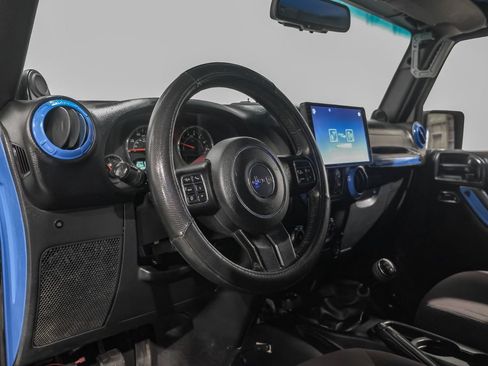 Used 2013 Jeep Wrangler Unlimited Sport AWD/4WD image 14