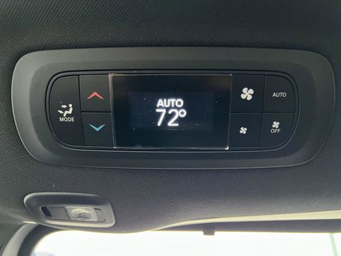 New 2026 Chrysler Pacifica Select AWD/4WD image 45