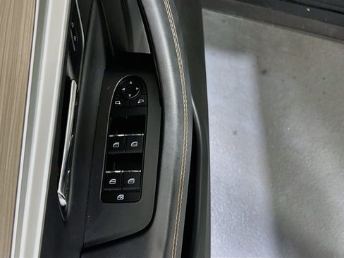 Used 2024 MAZDA CX-90 3.3 Turbo w/ Preferred Plus AWD/4WD image 17