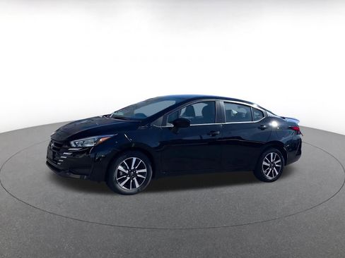 Used 2025 Nissan Versa SV image 8