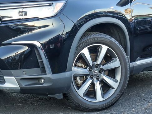 Used 2024 Honda Pilot Elite image 4