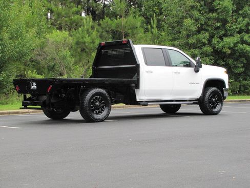 Used 2024 Chevrolet Silverado 2500 LT w/ Convenience Package AWD/4WD image 6