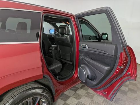 Used 2015 Jeep Grand Cherokee SRT w/ Trailer Tow Group IV AWD/4WD image 35