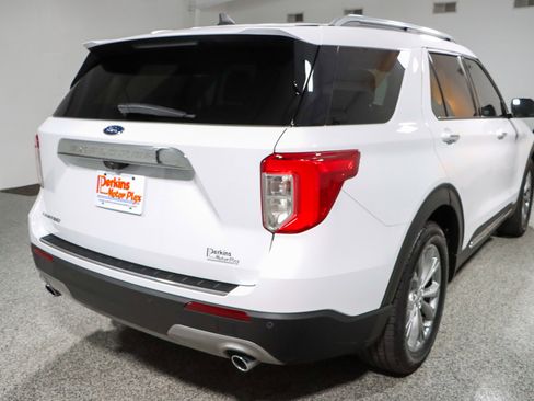 Used 2021 Ford Explorer Limited image 7