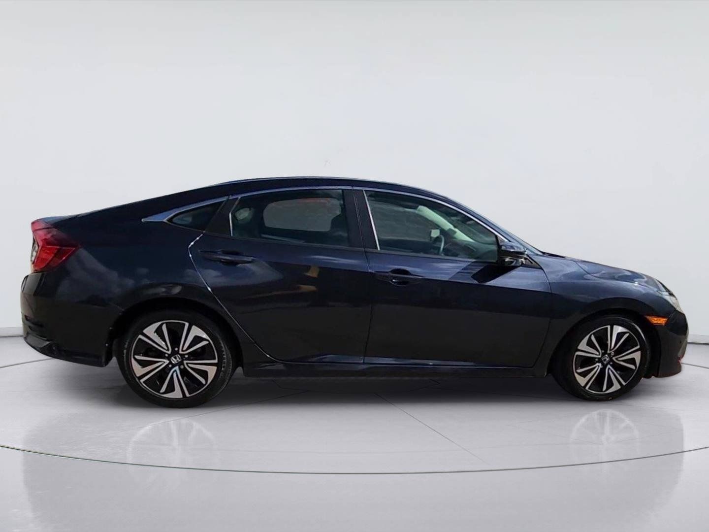 Used 2017 Honda Civic EX-L image 9