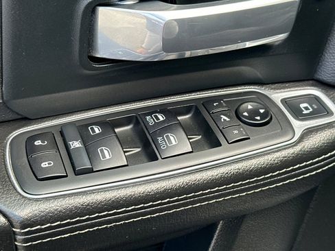 Used 2020 RAM 2500 Laramie w/ Night Edition AWD/4WD image 12