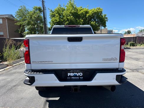 Used 2022 Chevrolet Silverado 3500 High Country AWD/4WD image 6