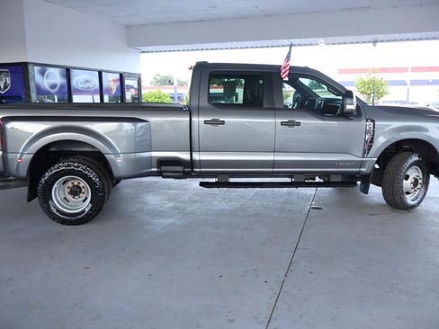 Used 2023 Ford F350 XL w/ 360-Degree Camera Package AWD/4WD image 4