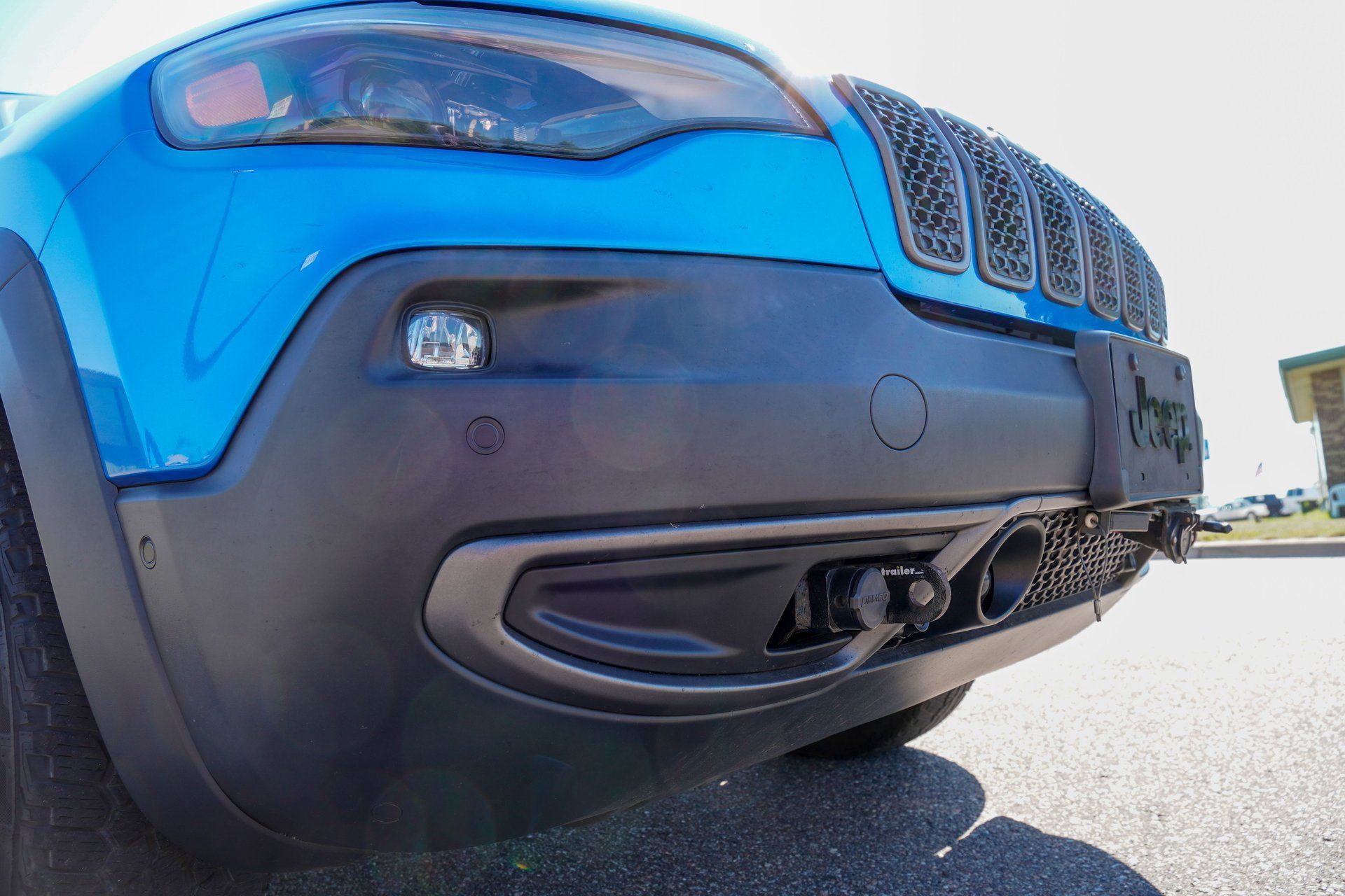 Used 2019 Jeep Cherokee Trailhawk AWD/4WD image 25