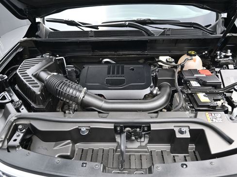 Certified 2023 GMC Acadia SLE image 29