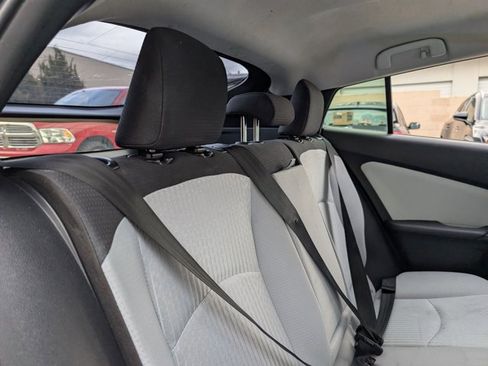 Used 2016 Toyota Prius Two image 18