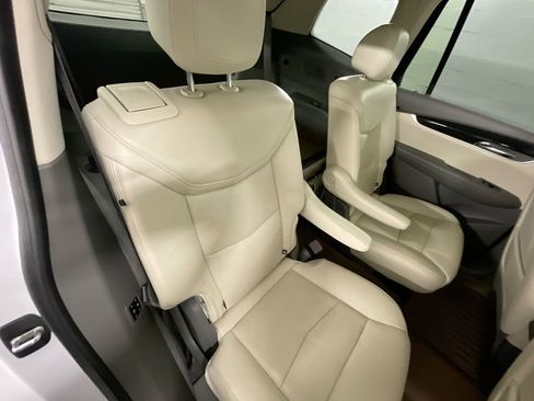 Used 2020 Cadillac XT6 Premium Luxury image 27