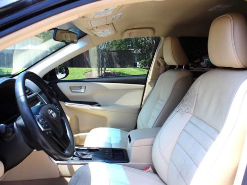 Used 2015 Toyota Camry XLE FWD image 10