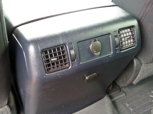 Used 2018 Toyota Tundra SR5 w/ SR5 Upgrade Package image 32