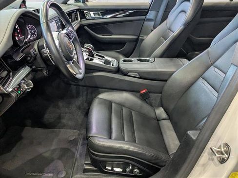 Used 2017 Porsche Panamera image 16