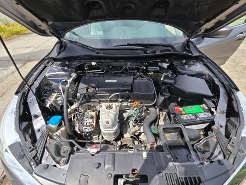 Used 2017 Honda Accord LX image 29