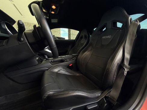 Used 2022 Ford Mustang GT Premium w/ Black Accent Package RWD image 5