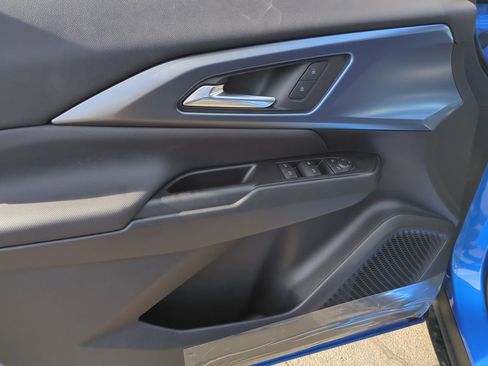 New 2026 Chevrolet Equinox EV LT image 21