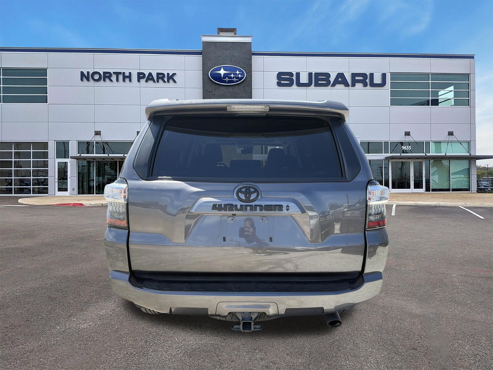 Used 2023 Toyota 4Runner SR5 Premium w/ Moonroof Package RWD image 4