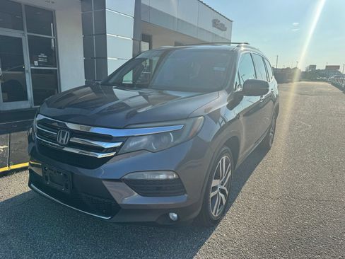 Used 2017 Honda Pilot Elite image 5