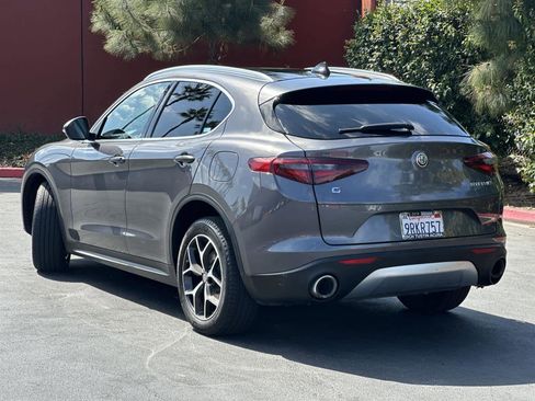 Used 2018 Alfa Romeo Stelvio Ti image 4