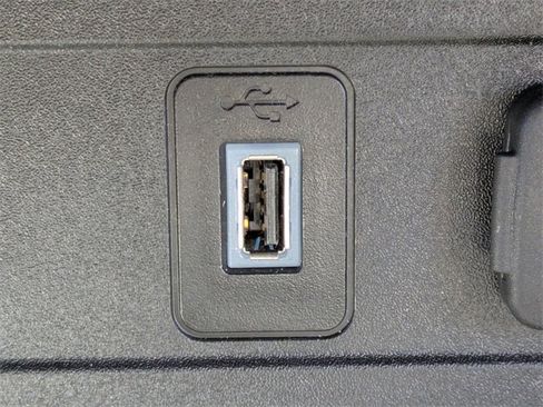 Certified 2017 Ford Escape Titanium w/ Equipment Group 301A image 23