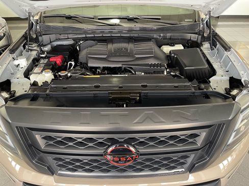Used 2023 Nissan Titan PRO-4X w/ Pro-4x Convenience Package AWD/4WD image 20