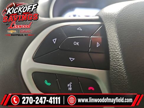 Used 2022 Jeep Cherokee Latitude AWD/4WD image 17