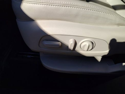 Used 2023 Buick Enclave Essence w/ Experience Buick Package image 12